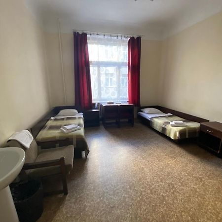 Hostel Viktorija With Private Rooms Riga Kültér fotó